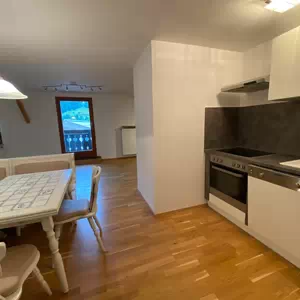 Moderne Wohnung mit Balkon & Panoramablick Bild 3