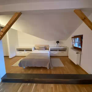 Moderne Wohnung mit Balkon & Panoramablick Bild 4