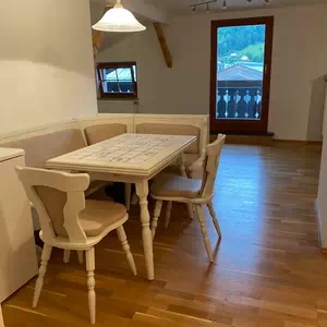 Moderne Wohnung mit Balkon & Panoramablick Bild 8